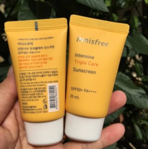 Không chỉ bảo vệ da khỏi tia UV, kem chống nắng Innisfree vàng còn nâng tông tự nhiên, cấp ẩm và phục hồi làn da bị tổn thương do nắng. 