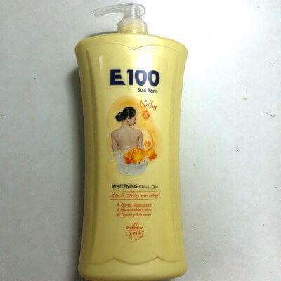 Sữa tắm E100 màu vàng có khả năng chống nắng, dưỡng trắng da.