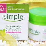 kem-duong-am-Simple-Kind-To-Skin-Vital-Vitamin-Day-Cream-SPF15