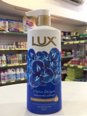 Sữa tắm LUX Aqua.