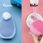 so sánh máy rửa mặt Emmie và Halio