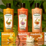 Sữa tắm Medimix.