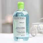 nước tẩy trang Bioderma xanh