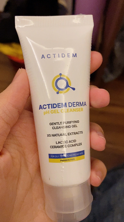 Gel rửa mặt Actidem Derma