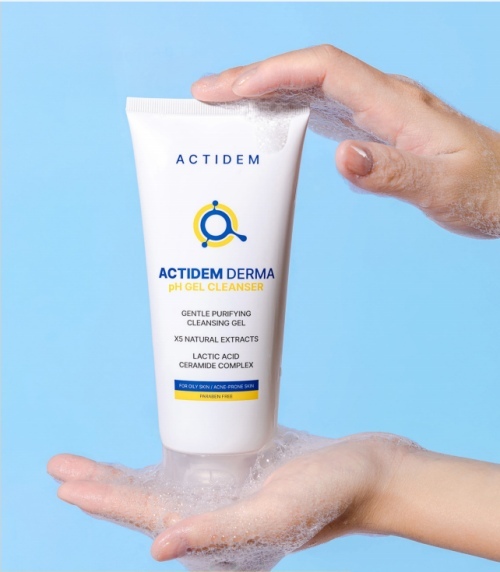 Review gel rửa mặt Actidem Derma